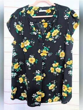 Mandee Black Floral Split-Neck Blouse with Yellow Flowers Size 1X